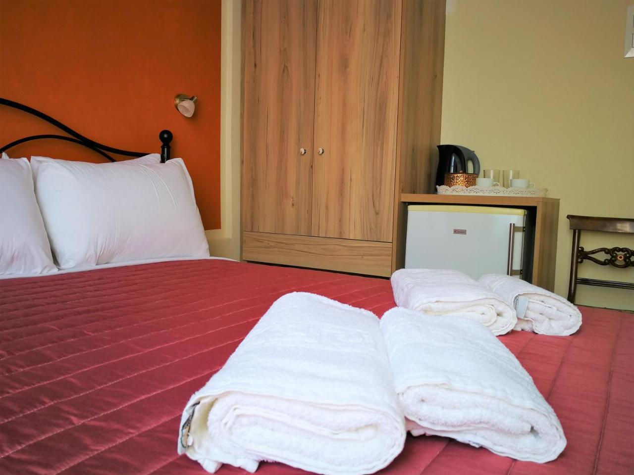 חאניה Apollon Hotel מראה חיצוני תמונה